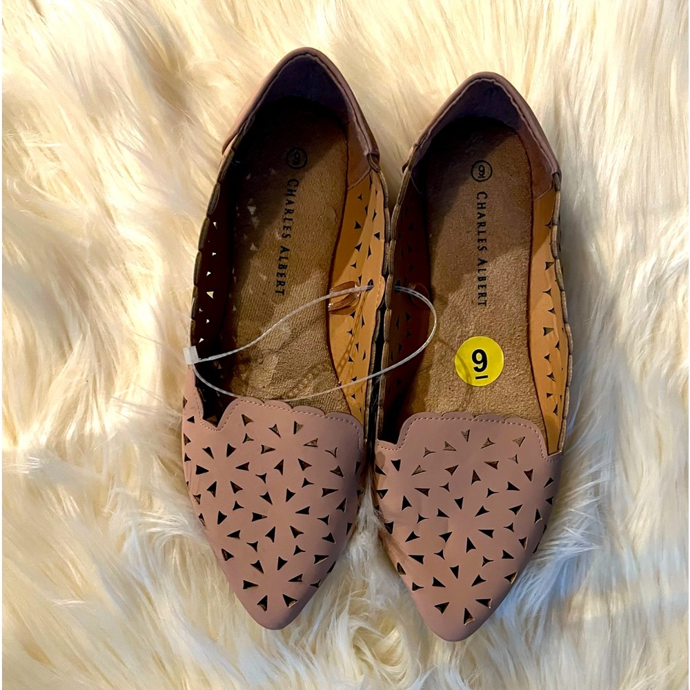 Brand new women flat shoes